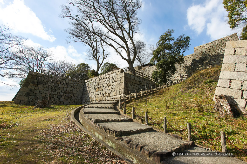 栃の木御門跡付近