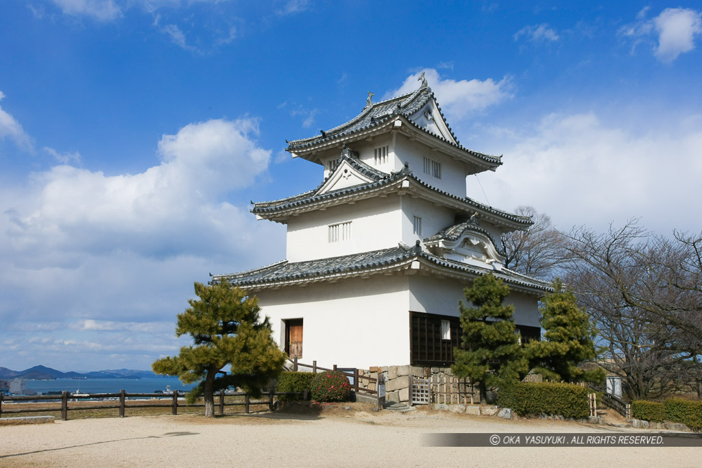 丸亀城天守東南面