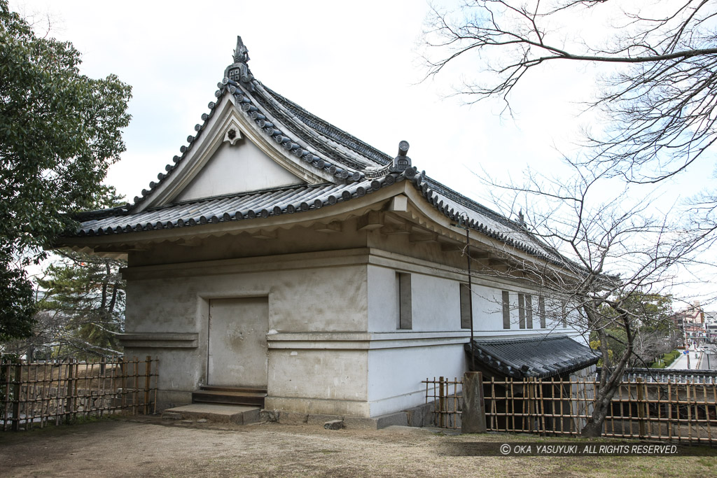 大手一の門