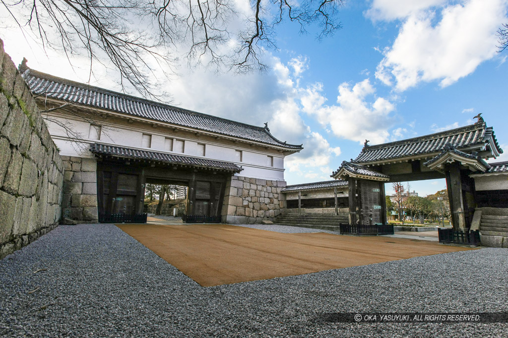 大手一の門・大手二の門の虎口全景