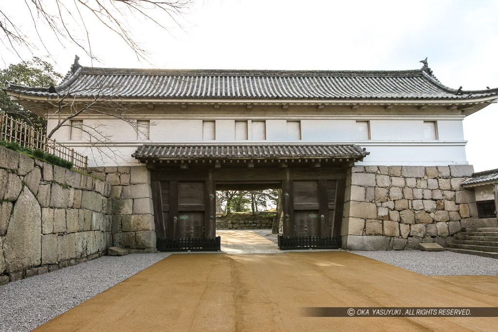 大手一の門