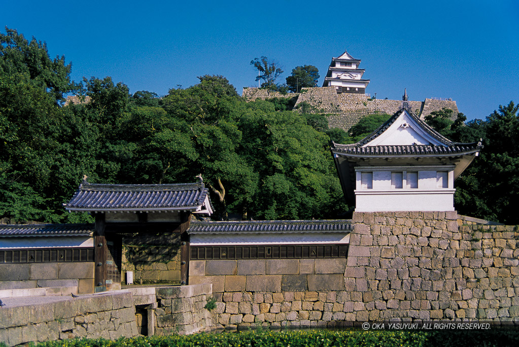 大手二の門・大手一の門・丸亀城天守