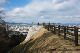 三の丸北西の櫓台｜高解像度画像サイズ：5342 x 3562 pixels｜写真番号：1P3J0663｜撮影：Canon EOS-1Ds Mark III