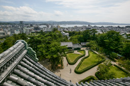 天守より本丸と宍道湖を望む｜高解像度画像サイズ：3975 x 2645 pixels｜写真番号：100-5874S53B｜撮影：Canon EOS-1DS