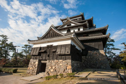 松江城天守閣｜高解像度画像サイズ：5616 x 3744 pixels｜写真番号：1P3J1665-Edit｜撮影：Canon EOS-1Ds Mark III