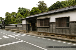 塩見縄手・武家屋敷｜高解像度画像サイズ：4064 x 2704 pixels｜写真番号：100-6300S53B｜撮影：Canon EOS-1DS