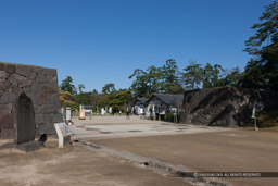 大手門跡｜高解像度画像サイズ：5494 x 3663 pixels｜写真番号：1P3J1534｜撮影：Canon EOS-1Ds Mark III