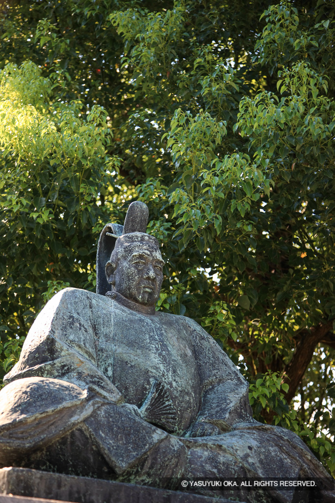 小早川隆景銅像