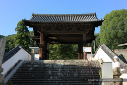 新高山城移築城門・宗光寺山門 | 高解像度画像サイズ：5378 x 3585 pixels | 写真番号：1P3J5396 | 撮影：Canon EOS-1Ds Mark III
