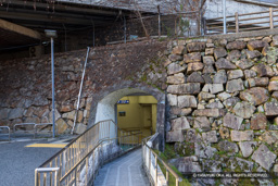 三原駅・天主台上へ続く入口 | 高解像度画像サイズ：8192 x 5464 pixels | 写真番号：6F1A3995 | 撮影：Canon EOS R5m2