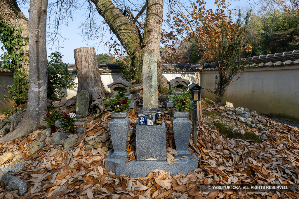 竹中半兵衛の墓