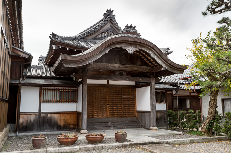 水口城の客殿玄関・蓮華寺