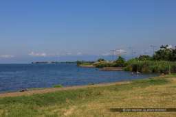 長浜から賤ヶ岳方面を望む｜高解像度画像サイズ：5416 x 3610 pixels｜写真番号：1P3J6977｜撮影：Canon EOS-1Ds Mark III