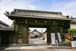 長浜城追手門・大通寺台所門|高解像度画像サイズ:4992 x 3328 pixels|写真番号:VJ7Z0601|撮影:Canon EOS-1Ds Mark II