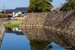 本丸南側石垣と水堀 | 高解像度画像サイズ：8192 x 5464 pixels | 写真番号：6F1A4929 | 撮影：Canon EOS R5m2