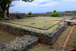 翼廊付基壇跡（一の郭） | 高解像度画像サイズ：8516 x 5677 pixels | 写真番号：5DSA7343 | 撮影：Canon EOS 5DS
