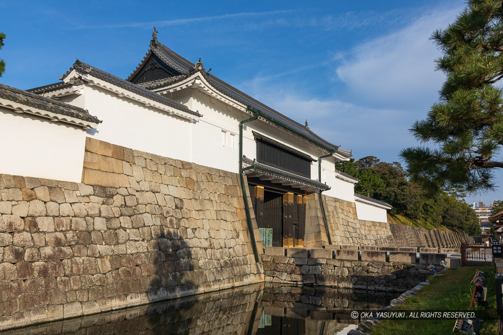 二条城東大手門