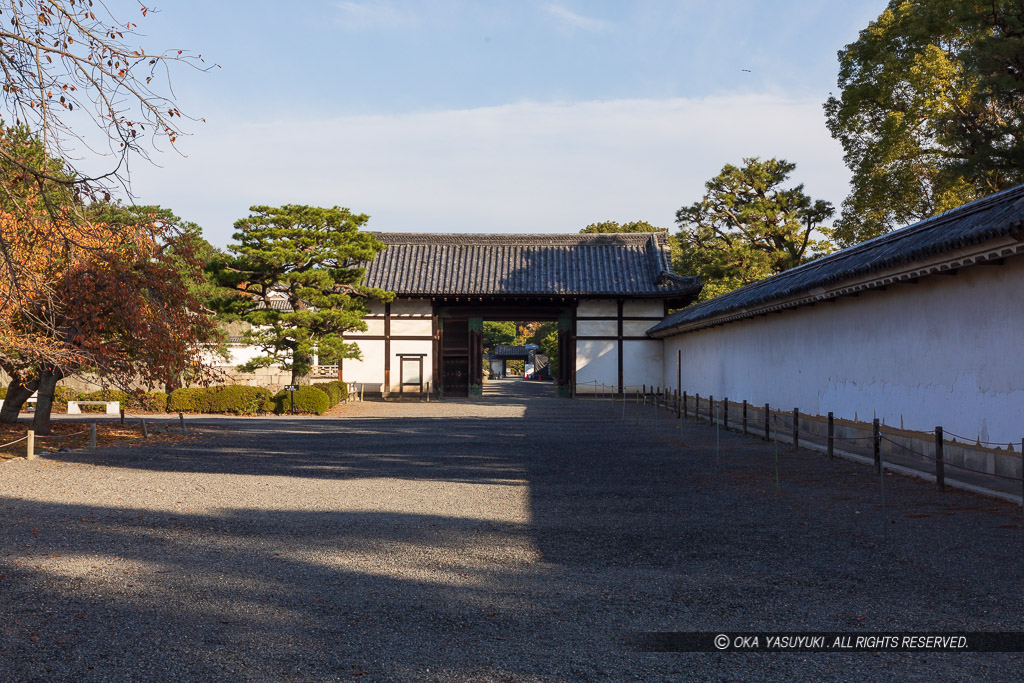 二条城桃山門