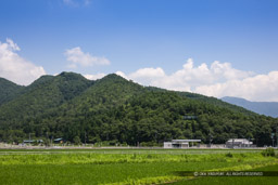 小谷城の遠景｜高解像度画像サイズ：5130 x 3420 pixels｜写真番号：1P3J7148｜撮影：Canon EOS-1Ds Mark III