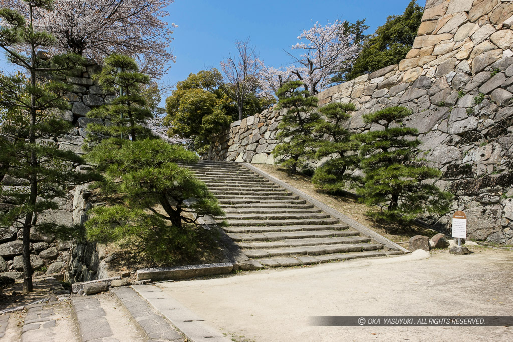 岡山城の鉄門虎口