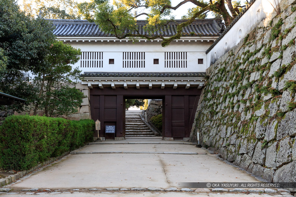 岡山城廊下門