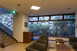 西の丸石垣・コンフォートホテル岡山|高解像度画像サイズ:8688 x 5792 pixels|写真番号:5DSA3242|撮影:Canon EOS 5DS