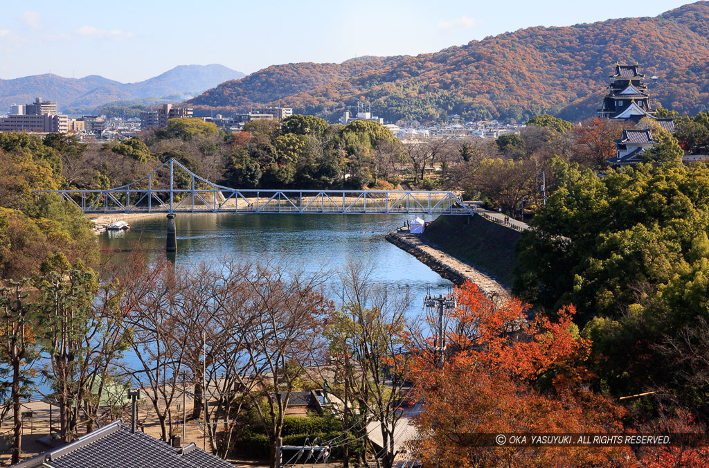 旭川と月見橋