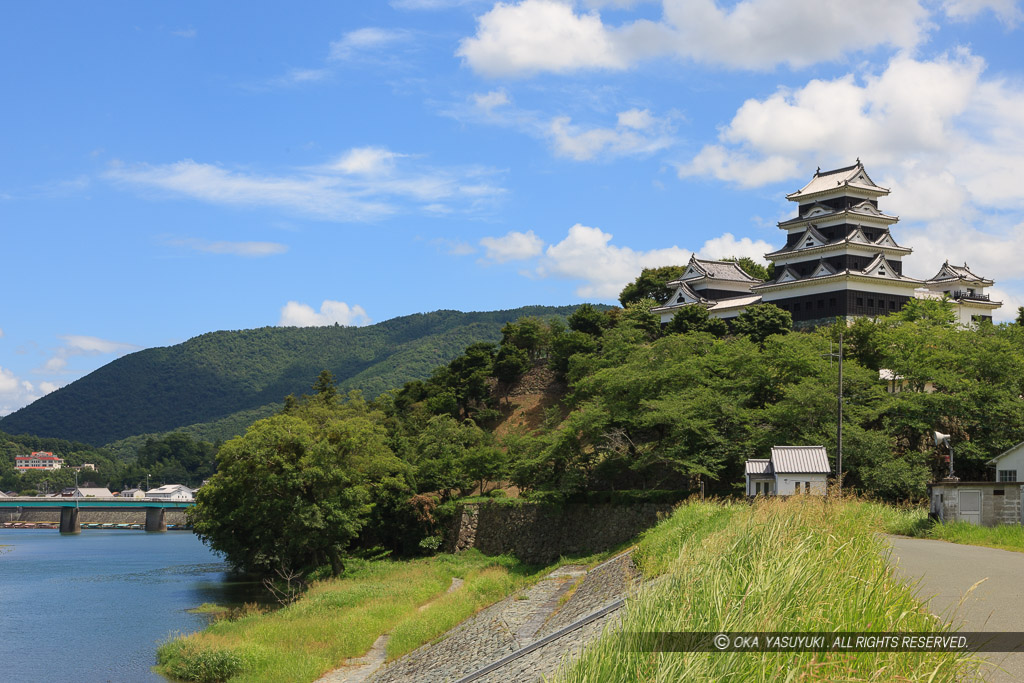 肘川と大洲城