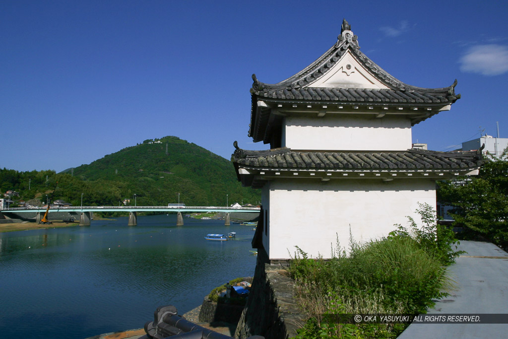 苧綿櫓と冨士山