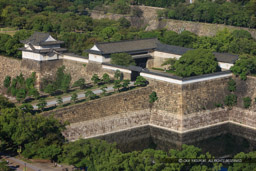 大手門・大手口多聞櫓・千貫櫓｜高解像度画像サイズ：5616 x 3744 pixels｜写真番号：1P3J7281｜撮影：Canon EOS-1Ds Mark III