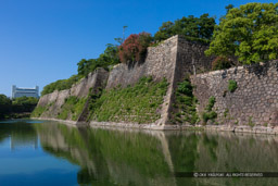 大阪城本丸東面石垣｜高解像度画像サイズ：6720 x 4480 pixels｜写真番号：5D4A1228｜撮影：Canon EOS 5D Mark IV