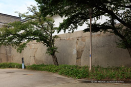 大手門枡形虎口の巨石・大手二番石・見付石・大手三番石|高解像度画像サイズ:8259 x 5506 pixels|写真番号:_DS_0556|撮影:Canon EOS 5DS