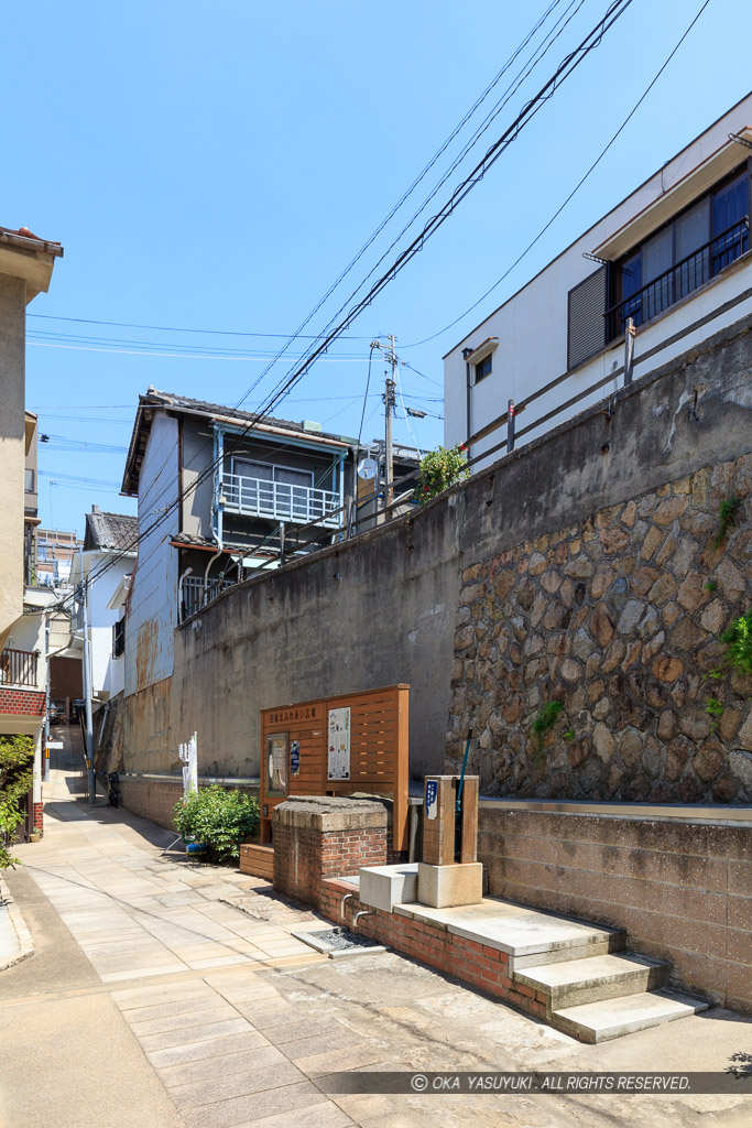 空堀跡・谷町七丁目の段差