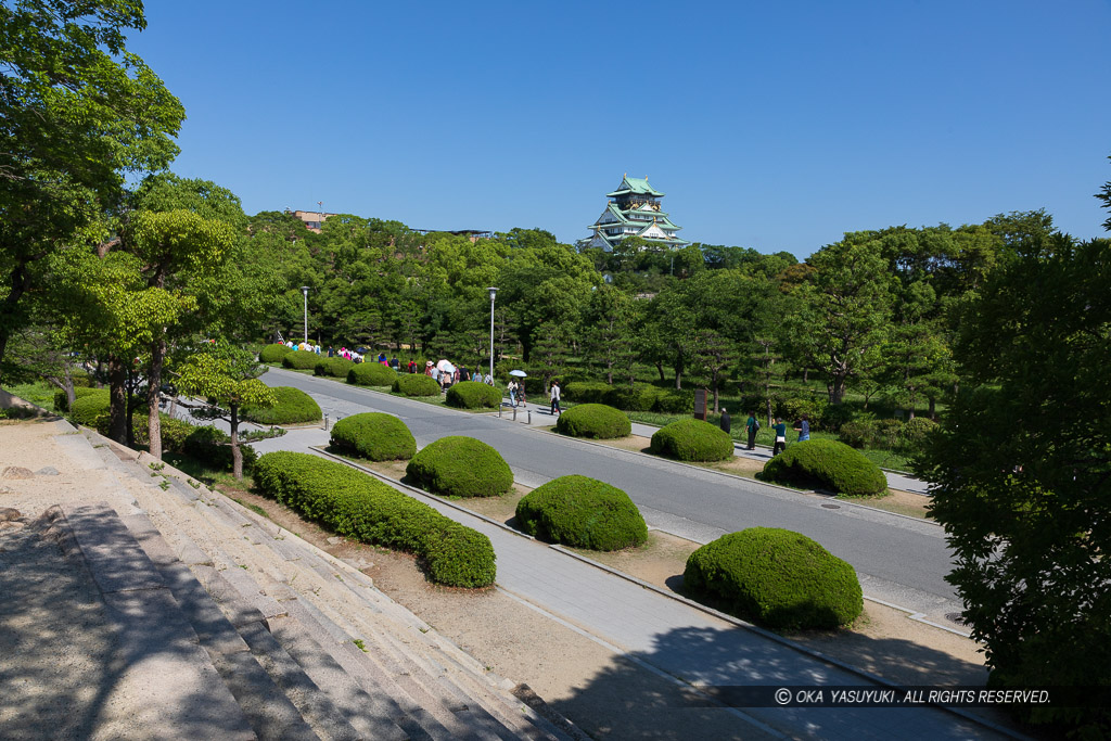 玉造口から見る大阪城天守閣