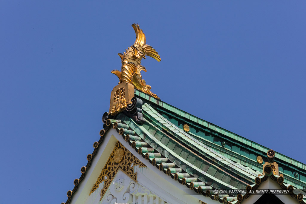 大阪城天守閣最上階の鯱