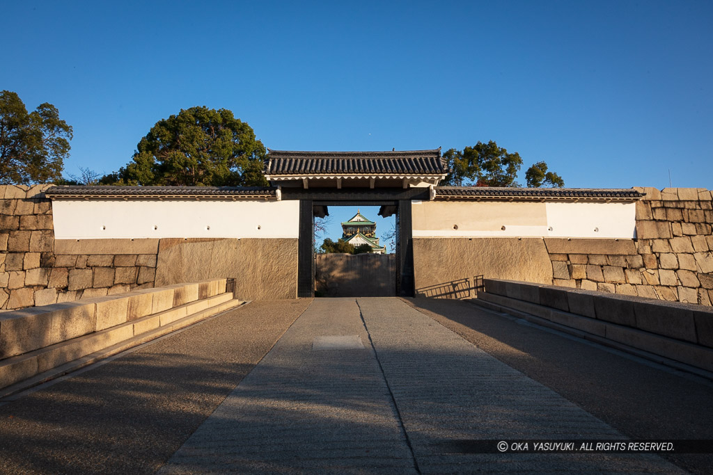 大阪城桜門