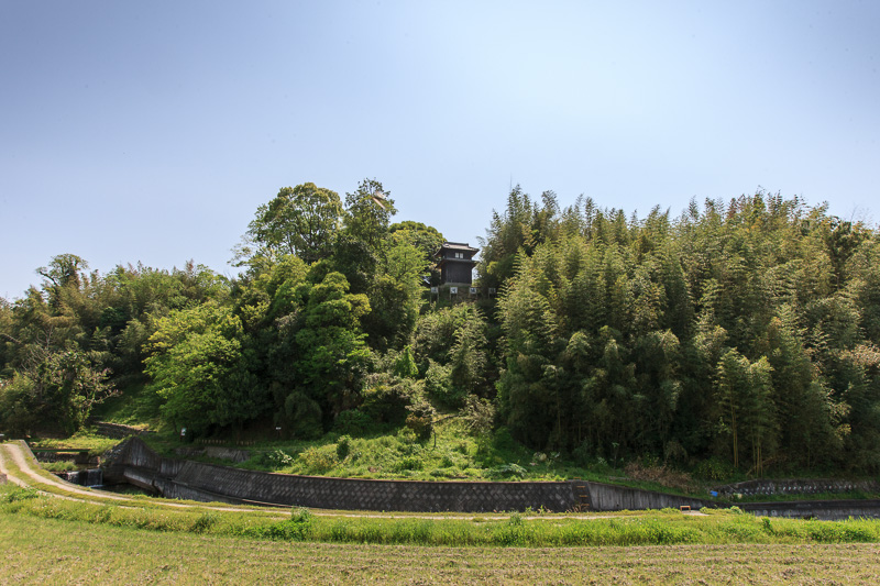 淡河城本丸全景