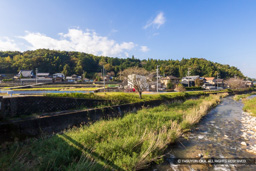 阪内川と大河内城 | 高解像度画像サイズ：5872 x 3914 pixels | 写真番号：IMG_1090 | 撮影：Canon EOS R10