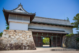 佐賀城 鯱の門・続櫓 | 高解像度画像サイズ：4598 x 3065 pixels | 写真番号：VJ7Z2382 | 撮影：Canon EOS-1Ds Mark II