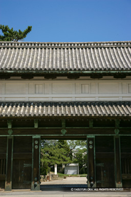 鯱の門 | 高解像度画像サイズ：3328 x 4992 pixels | 写真番号：VJ7Z2399 | 撮影：Canon EOS-1Ds Mark II