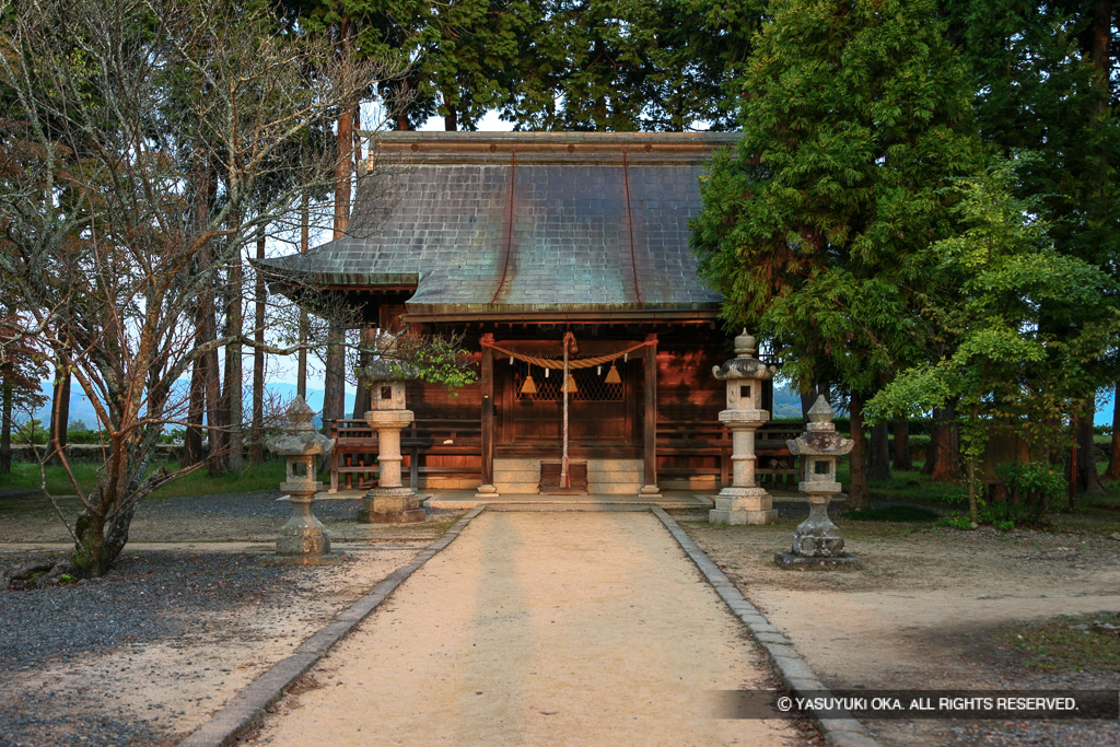 青山神社・本丸跡