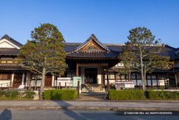 丹波篠山市立歴史美術館 | 高解像度画像サイズ：8104 x 5405 pixels | 写真番号：344A3204 | 撮影：Canon EOS R5