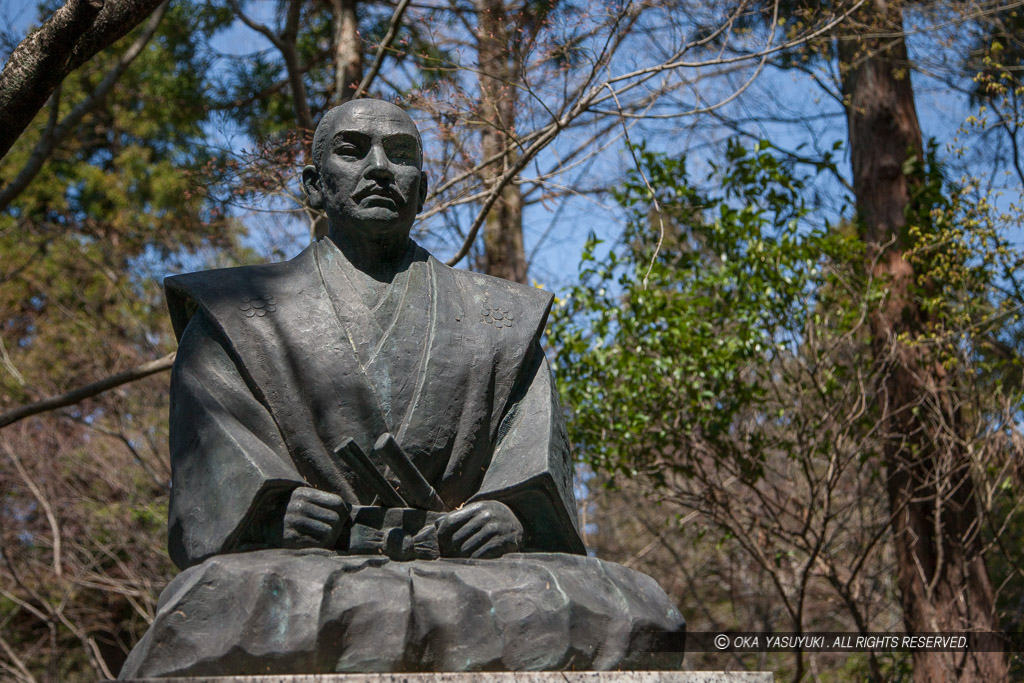 石田三成銅像・龍澤寺