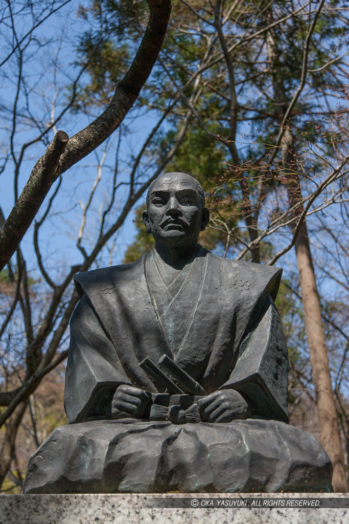 石田三成銅像・龍澤寺