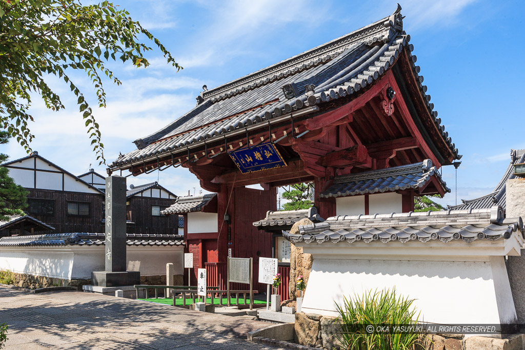 佐和山城移築城門・宗安寺赤門