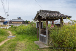 土橋と北門地蔵 | 高解像度画像サイズ：8192 x 5464 pixels | 写真番号：6F1A0440 | 撮影：Canon EOS R5m2
