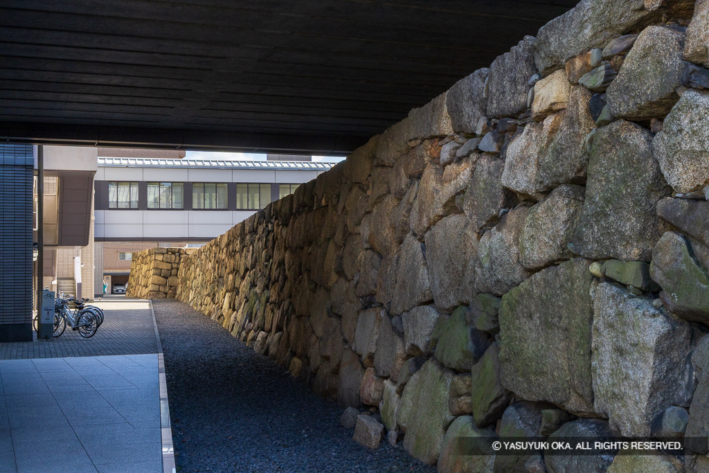 艮櫓跡・東の丸石垣