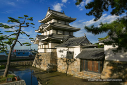 髙松城月見櫓・水手御門・渡櫓 | 高解像度画像サイズ：3072 x 2048 pixels | 写真番号：233-3334_IMG | 撮影：Canon EOS D60