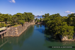 内掘と瀬戸内海 | 高解像度画像サイズ：8192 x 5464 pixels | 写真番号：344A4625 | 撮影：Canon EOS R5