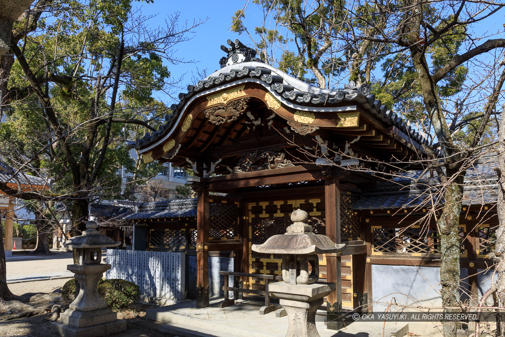 高槻城移築城門（野見神社・唐門）